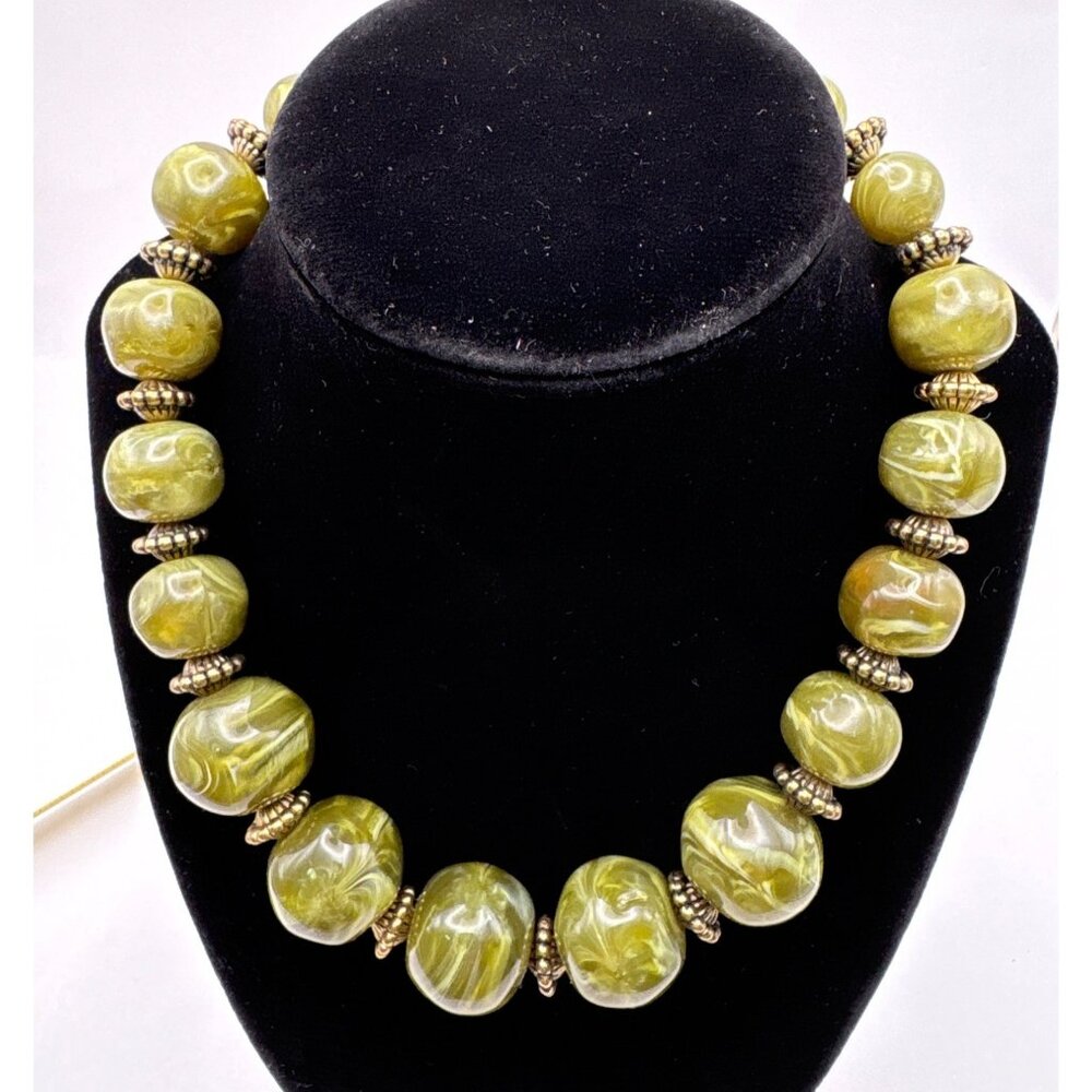 Chunky Olive Green Swirled Bead Necklace with Gold Tone Accents Bold Statement - Picture 6 of 7